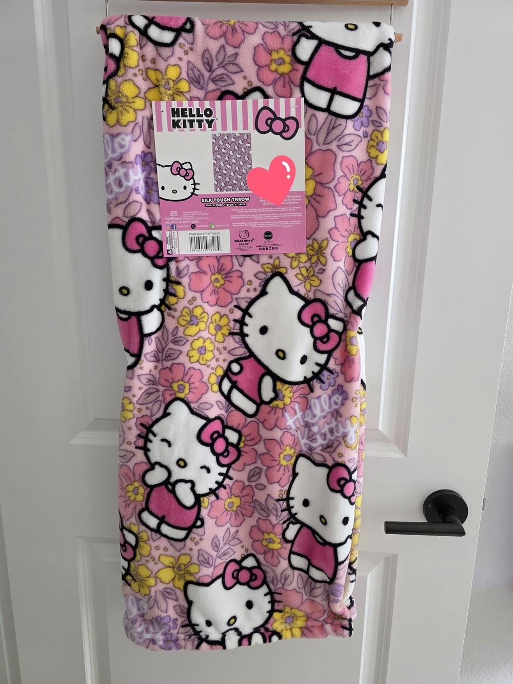NWT Hello Kitty Pink Floral "Kitty Calico" Throw